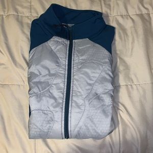 oiselle xs tight fitting jacket
